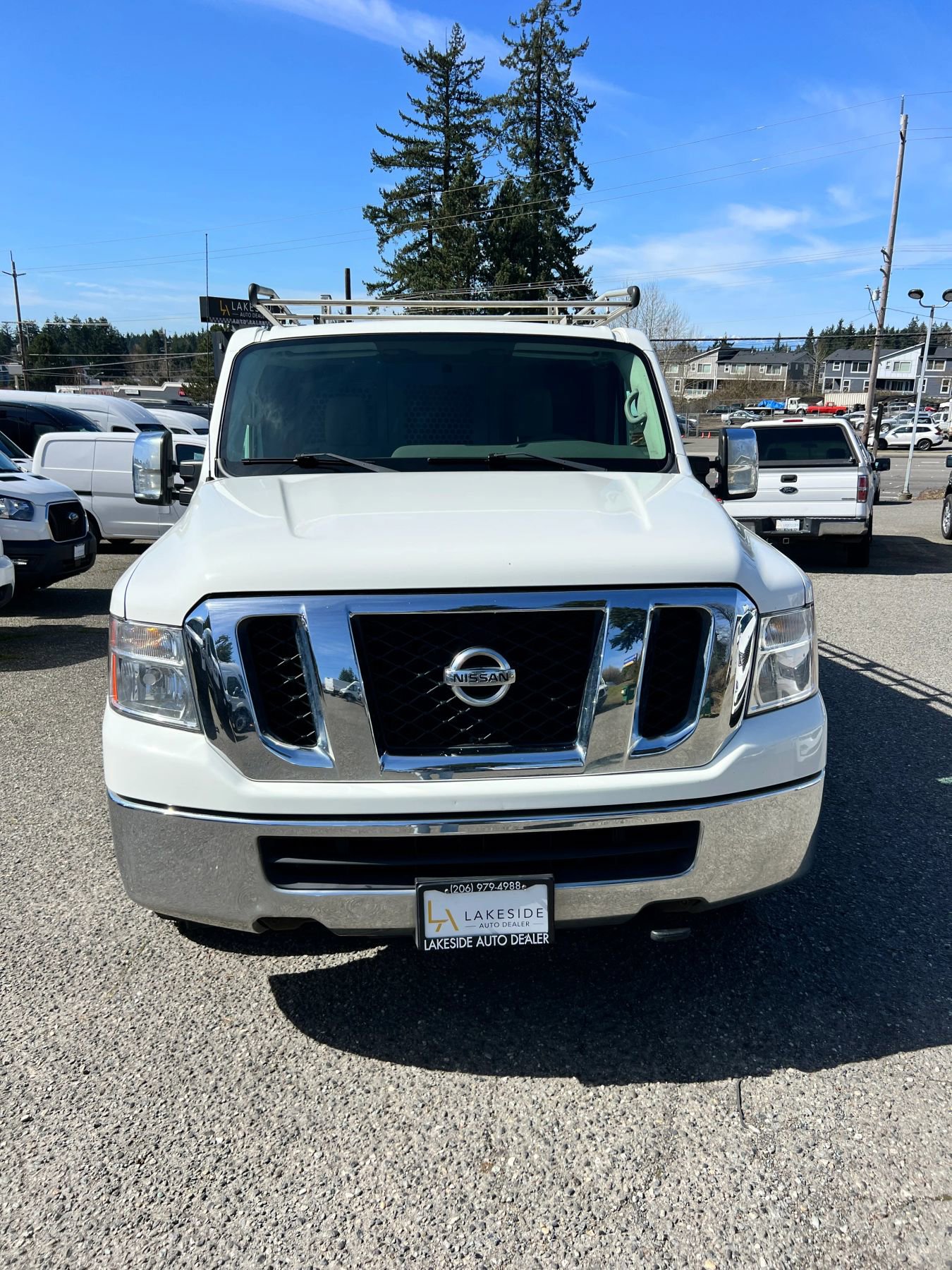 Used 2019 Nissan NV 3500 SL image 2