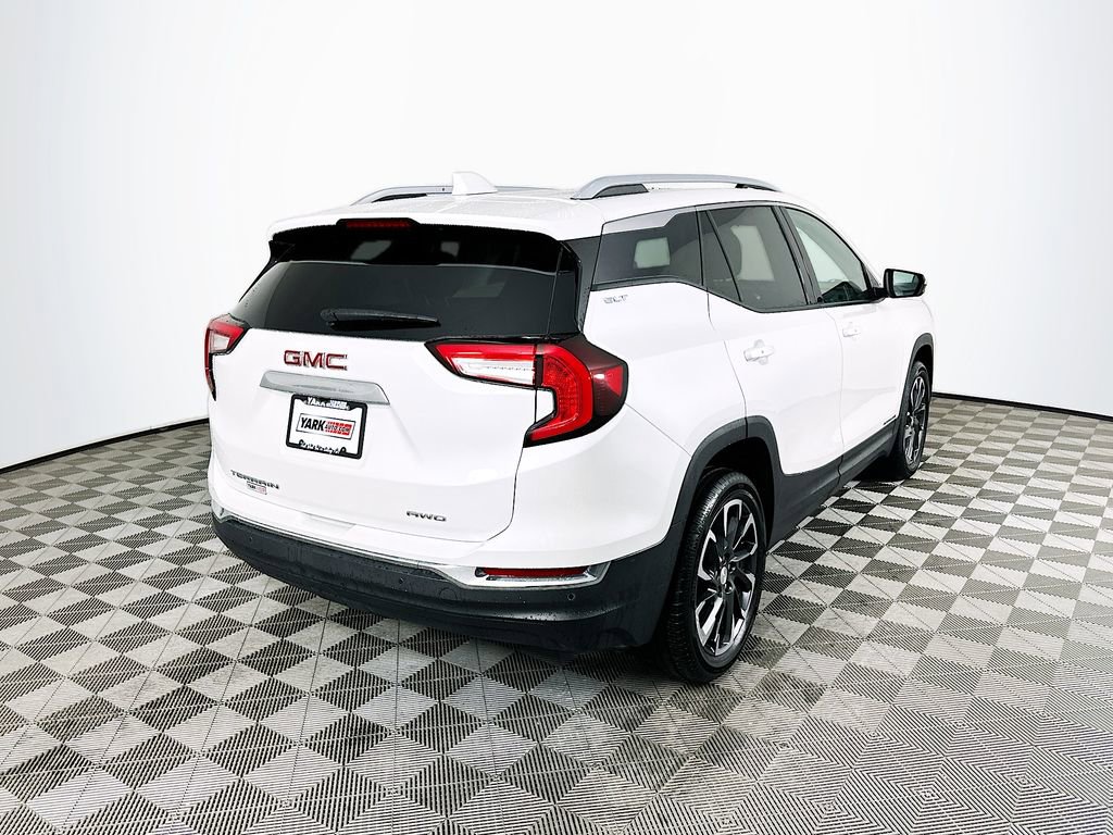 Used 2023 GMC Terrain SLT image 10