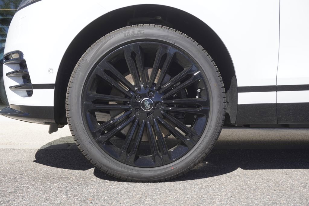 New 2026 Land Rover Range Rover Velar Dynamic SE image 34