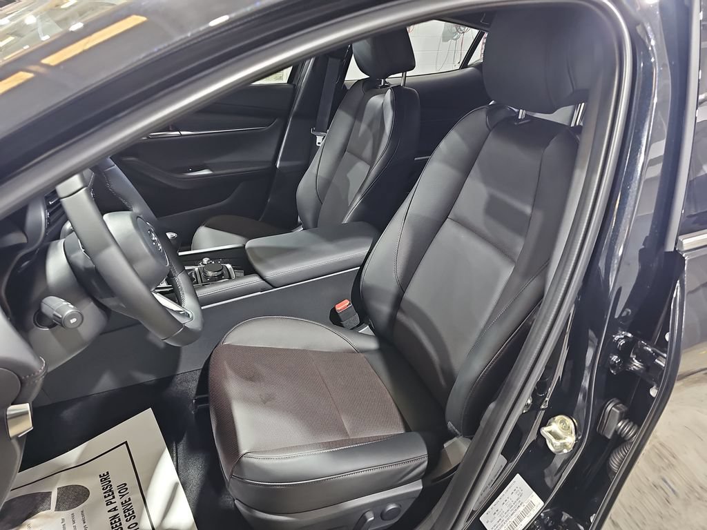 New 2026 MAZDA MAZDA3 2.5 S Hatchback w/ Premium Pkg FWD image 16