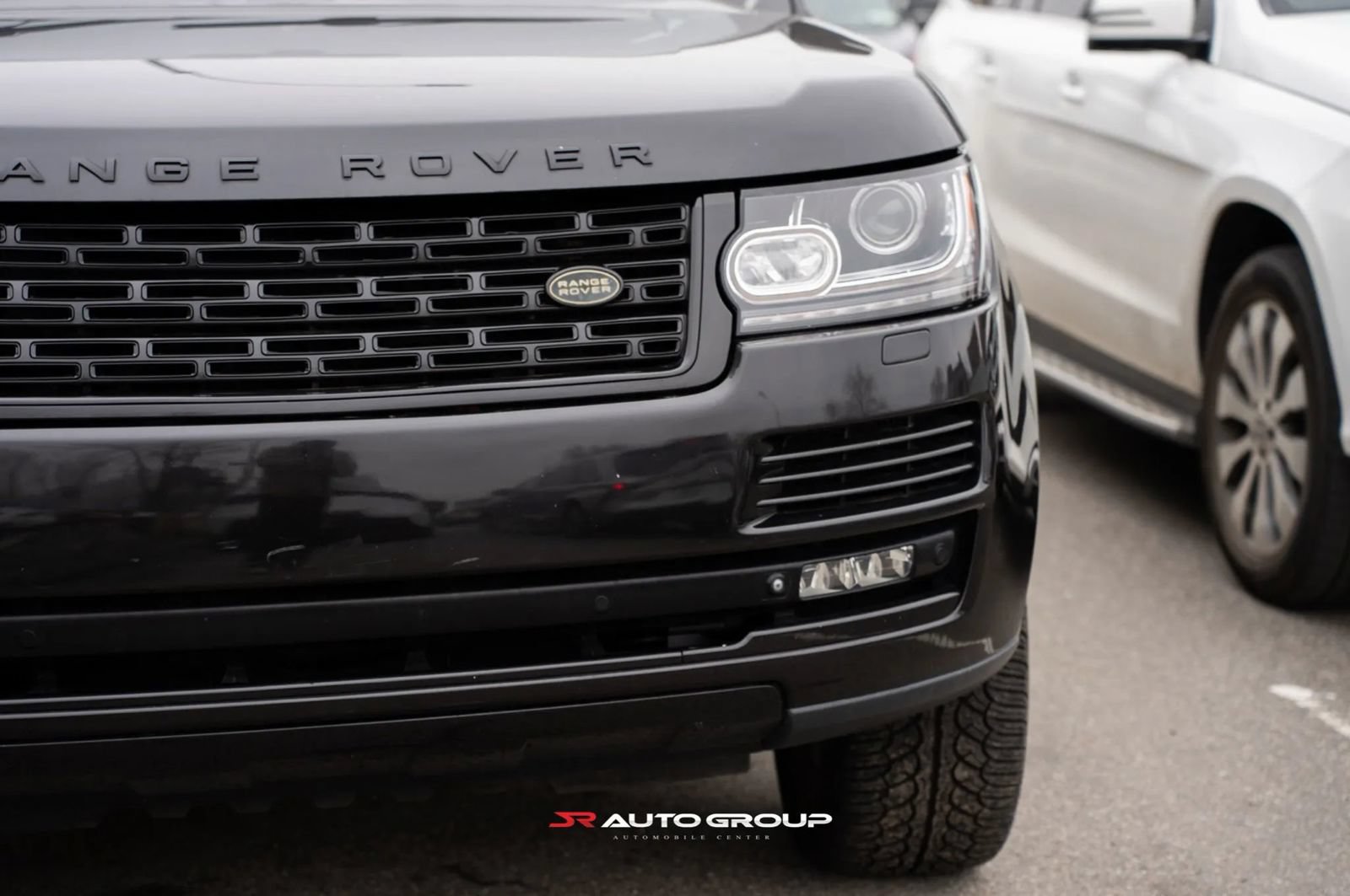 Used 2015 Land Rover Range Rover Supercharged AWD/4WD image 3