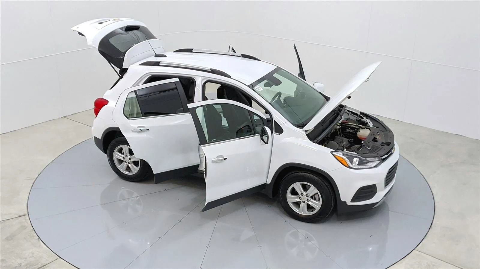 Used 2018 Chevrolet Trax LT w/ LT Convenience Package image 45