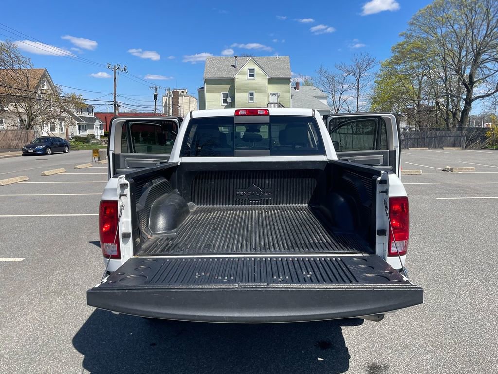 Used 2019 RAM 1500 Classic SLT AWD/4WD image 25
