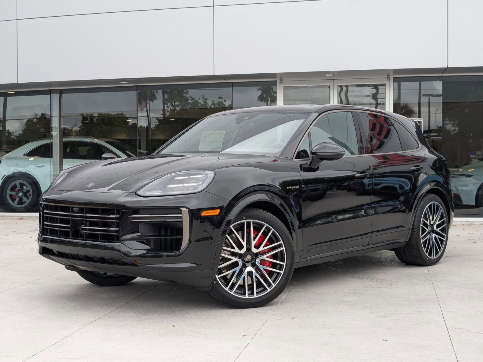 New 2025 Porsche Cayenne Turbo