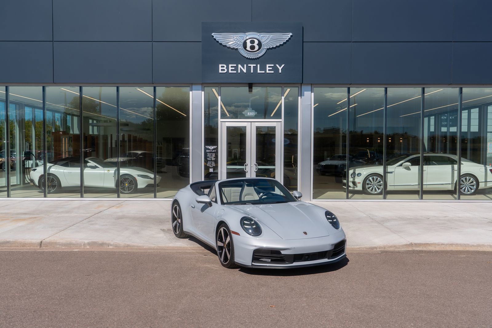 Used 2025 Porsche 911 Carrera image 1