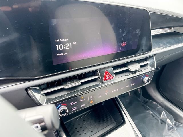 Certified 2024 Kia Niro EX image 20