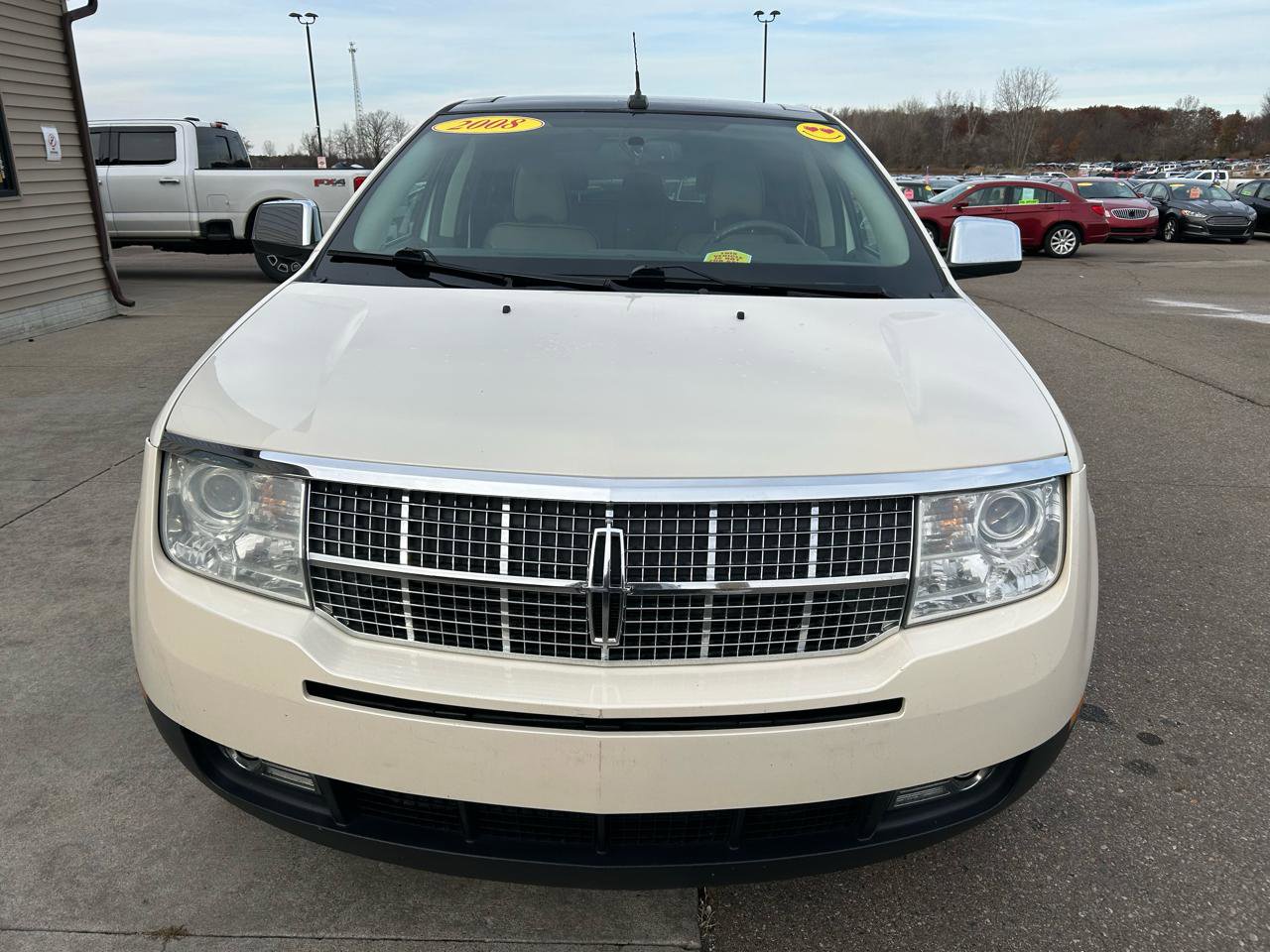 Used 2008 Lincoln MKX FWD image 2