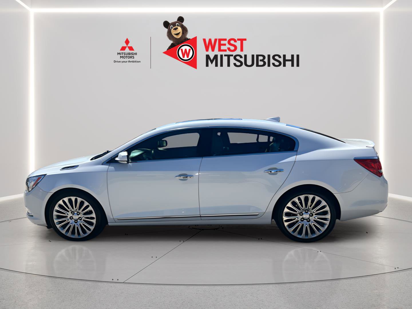 Used 2016 Buick LaCrosse Premium w/ Driver Confidence Package #1 FWD image 3