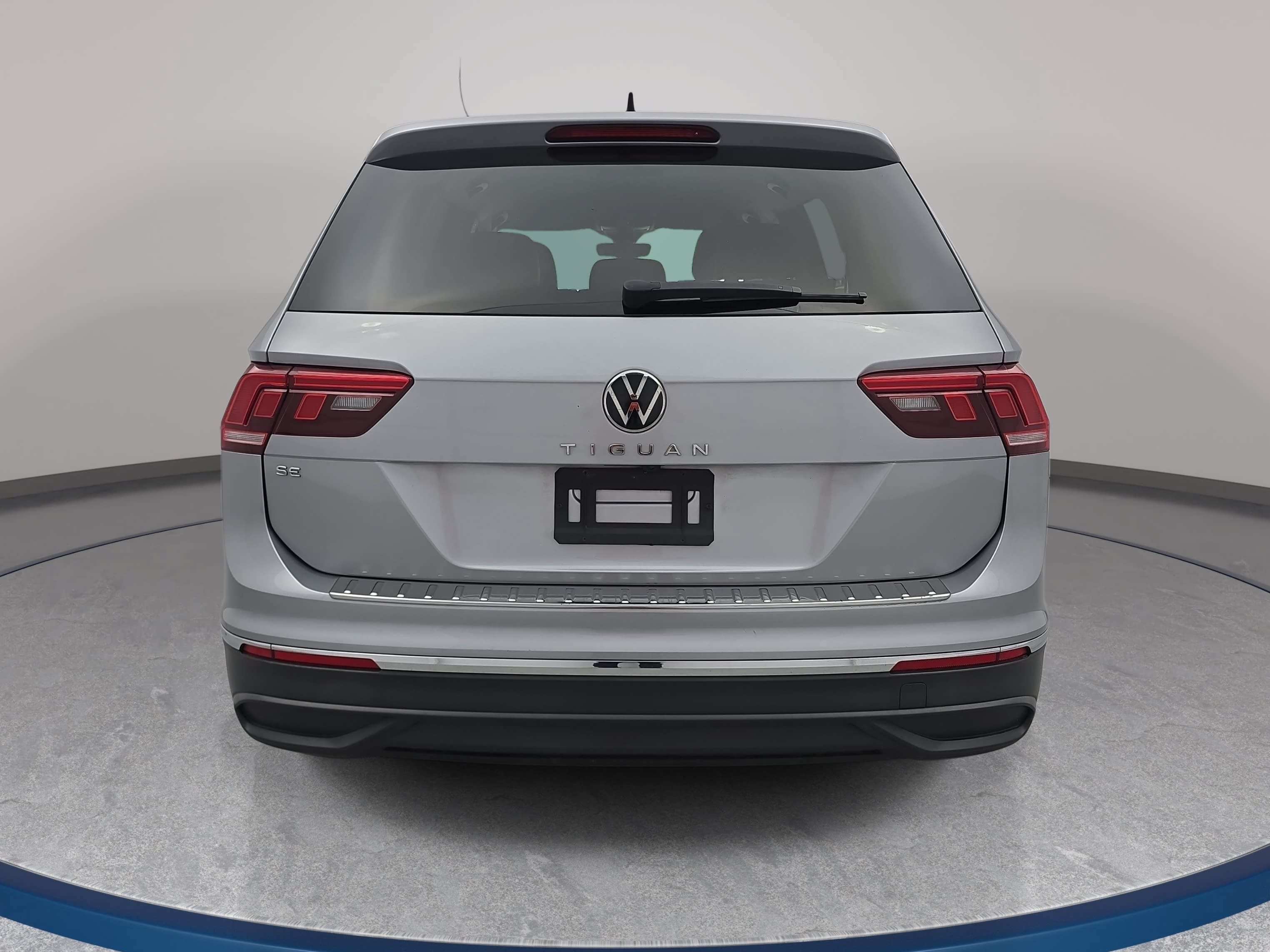 Used 2023 Volkswagen Tiguan SE FWD image 6