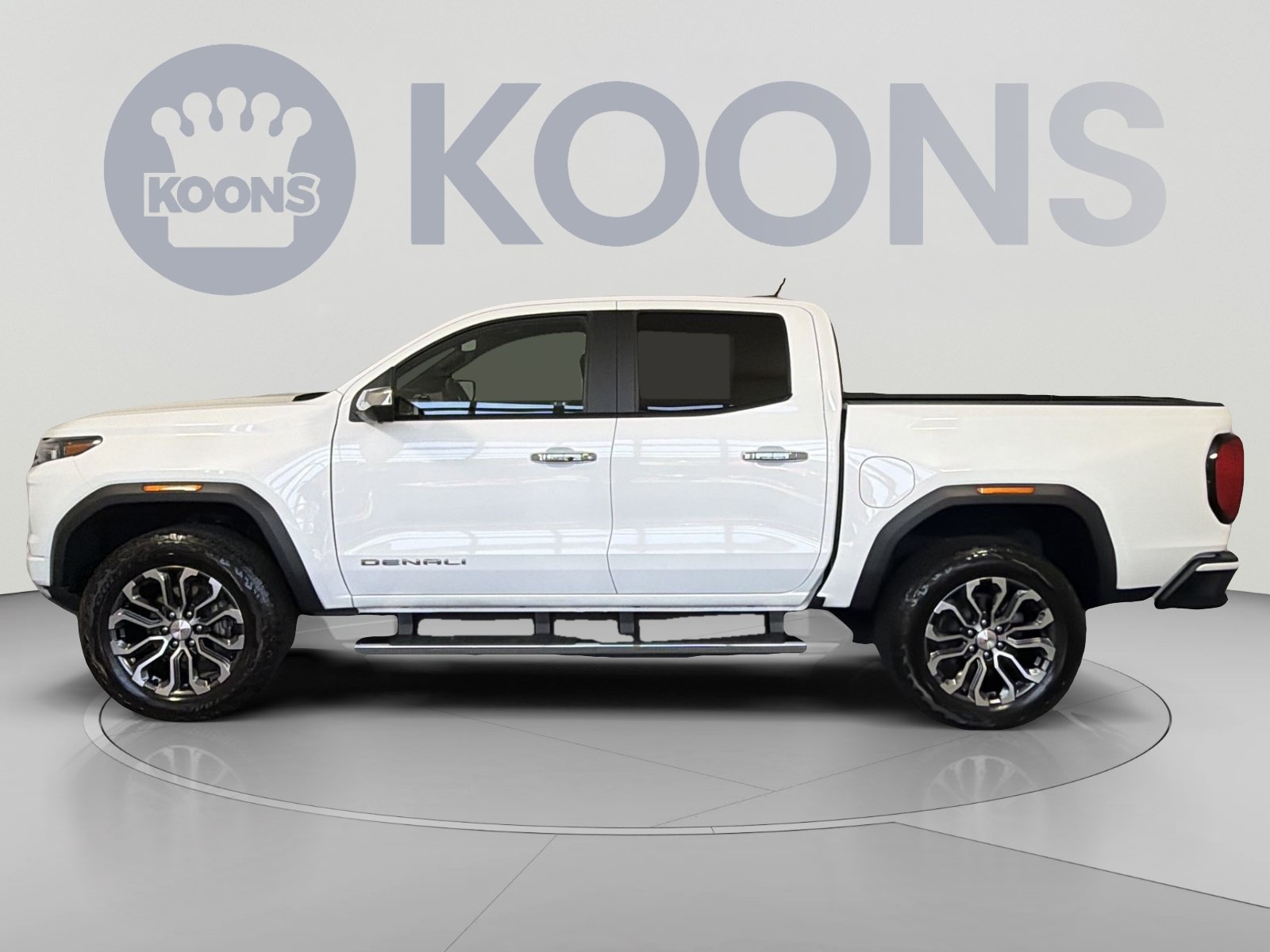 Used 2023 GMC Canyon Denali AWD/4WD image 2