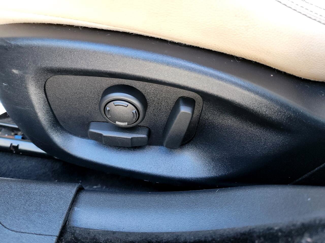 Used 2017 Jaguar XE Prestige image 38