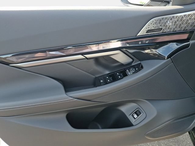 New 2027 BMW 540i xDrive w/ M Sport Package AWD/4WD image 9