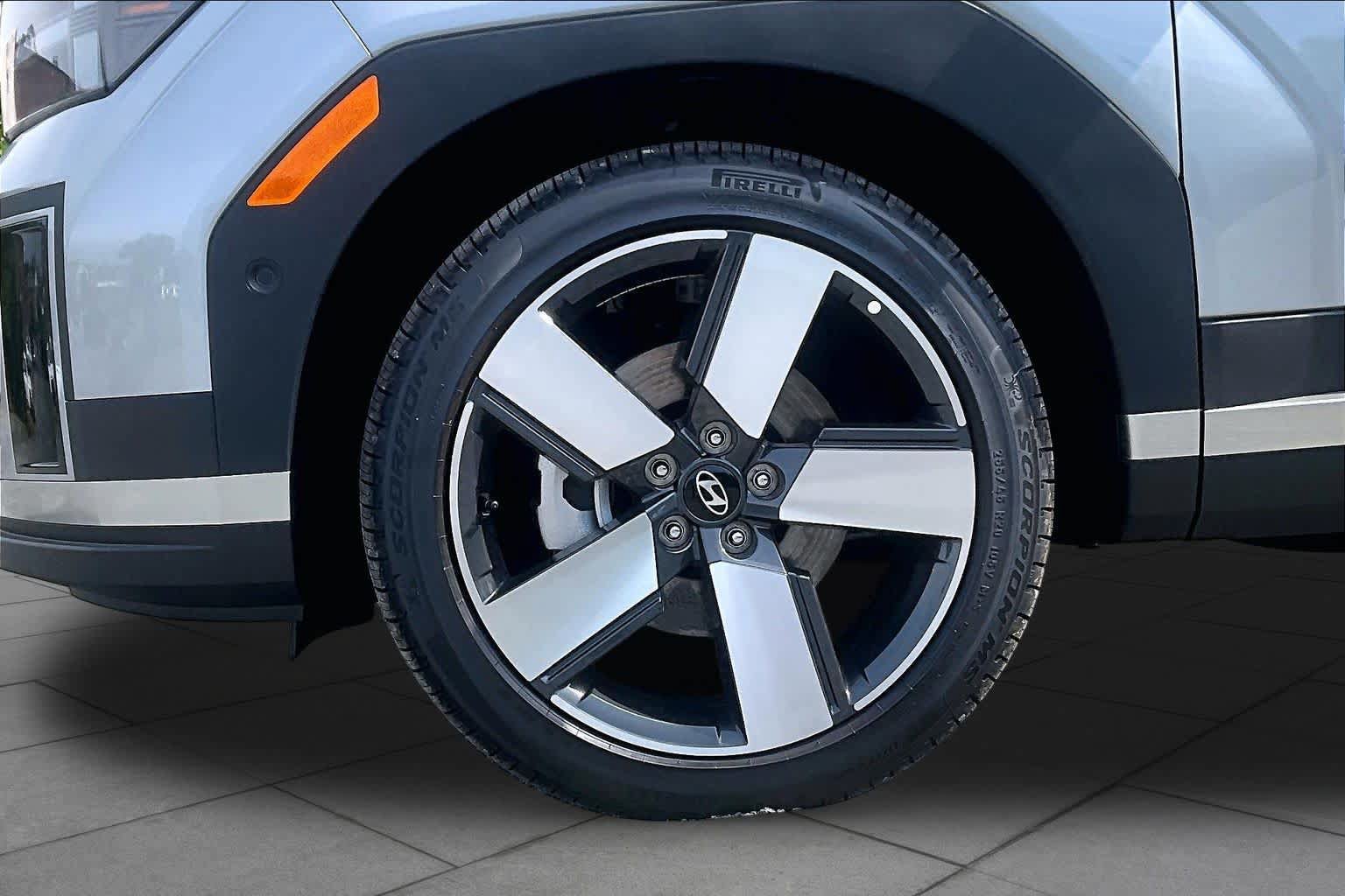 New 2026 Hyundai Santa Fe Limited AWD/4WD image 9