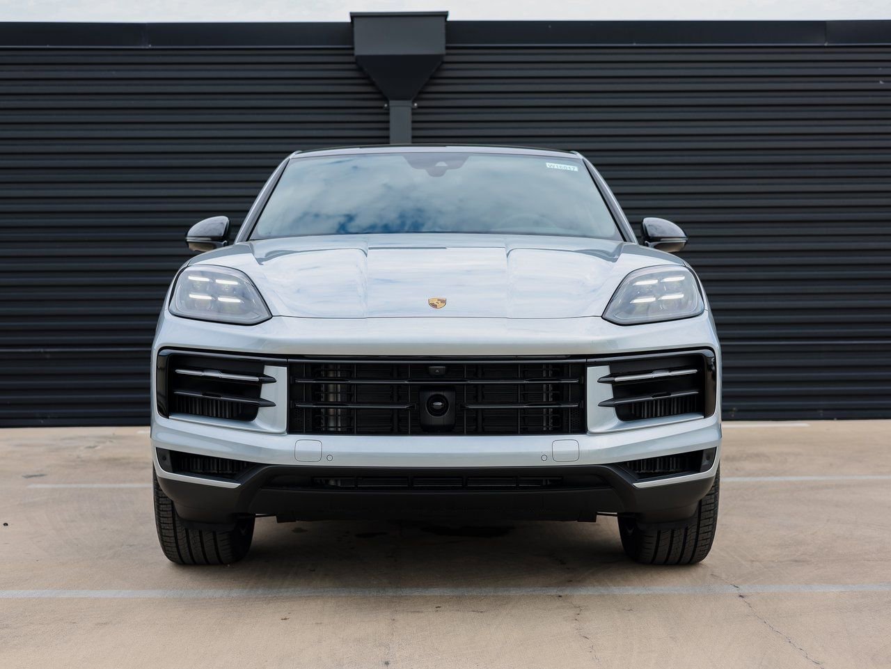 Certified 2026 Porsche Cayenne Coupe image 10
