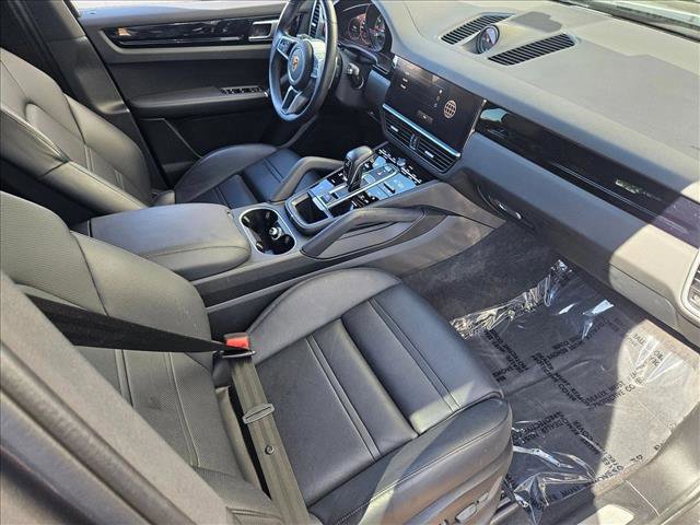 Used 2022 Porsche Cayenne image 18
