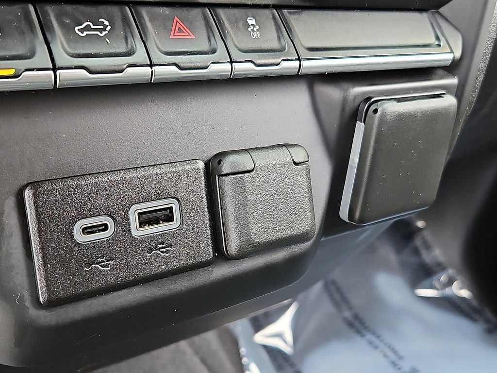 Certified 2023 Chevrolet Silverado 1500 Custom AWD/4WD image 30