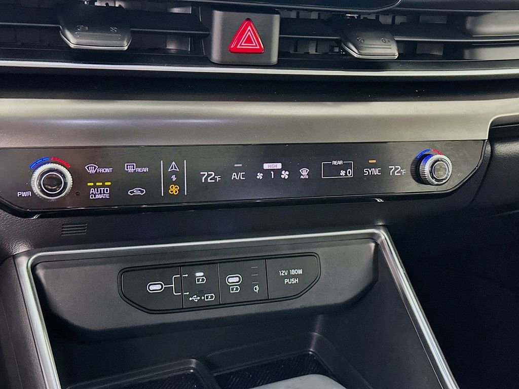Used 2026 Kia Carnival SX w/ SX Dark Edition Package image 21