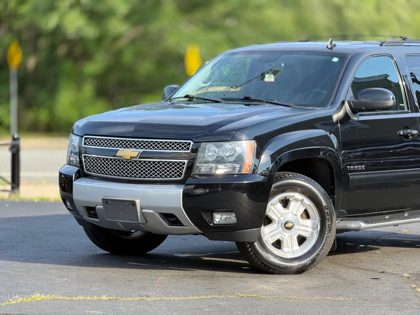 Used 2013 Chevrolet Tahoe LT w/ Suspension Package, Off-Road AWD/4WD image 2