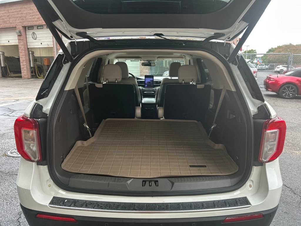 Used 2020 Ford Explorer Platinum w/ Premium Technology Package image 25
