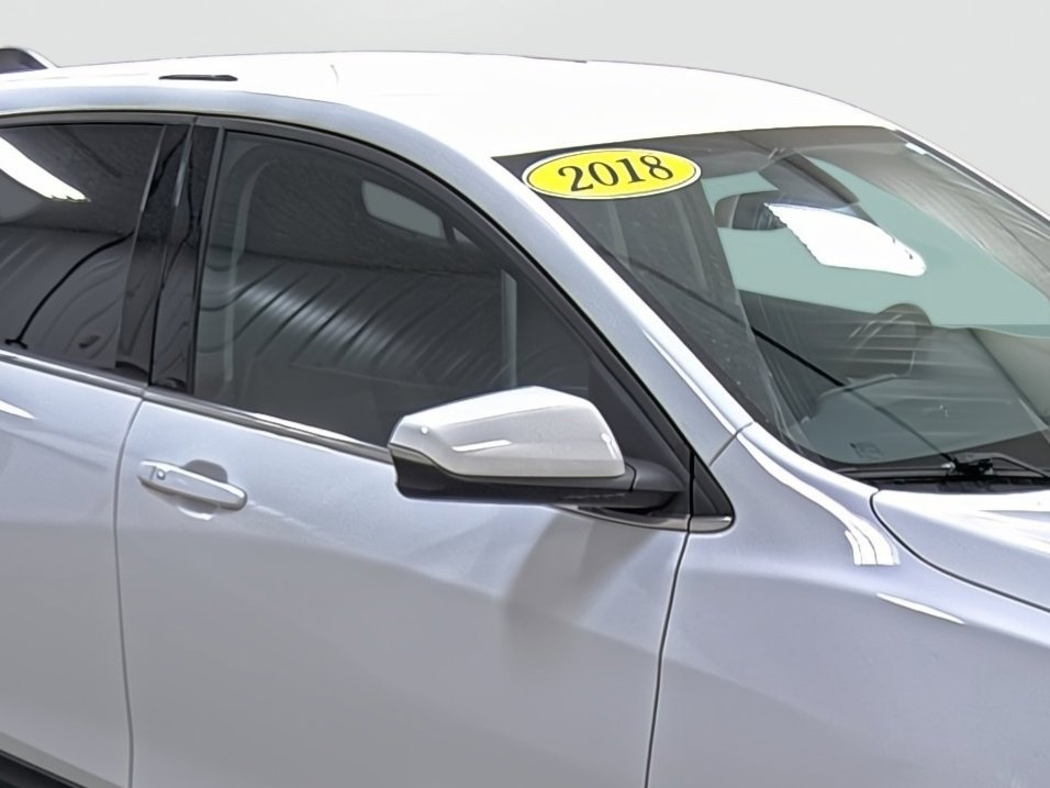 Used 2018 Chevrolet Equinox LT FWD image 15