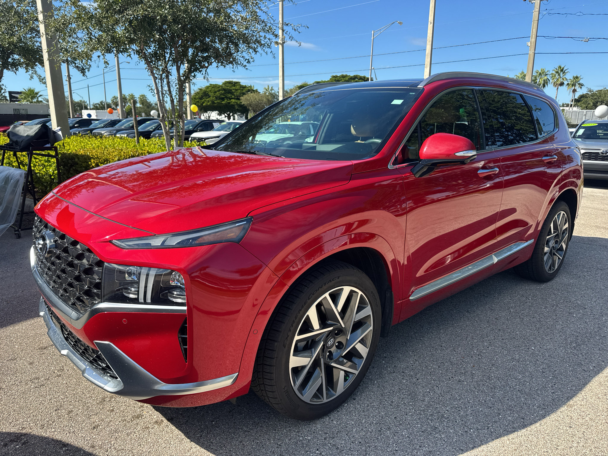 Used 2022 Hyundai Santa Fe Calligraphy FWD image 2