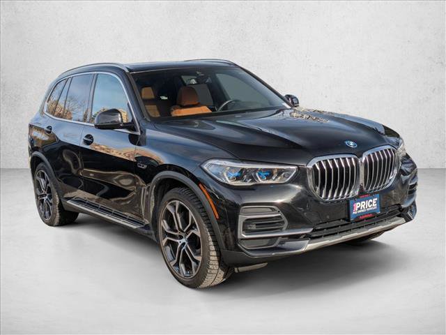 Used 2022 BMW X5 xDrive45e w/ Executive Package image 3