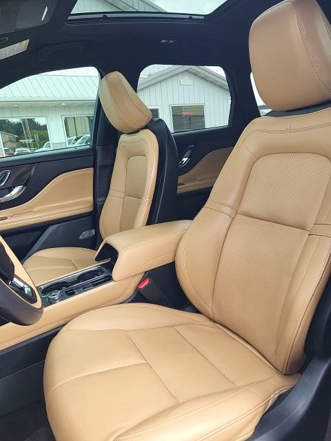 Used 2021 Lincoln Corsair Reserve w/ Equipment Group 201A image 7