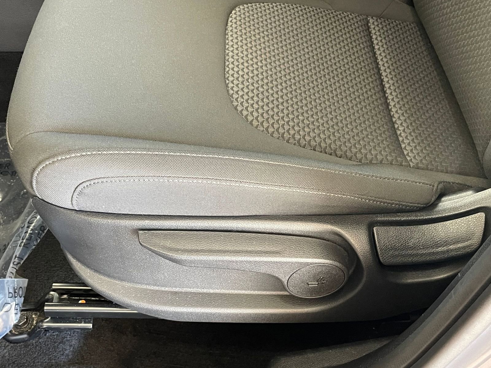 Used 2025 Kia Sportage LX image 23