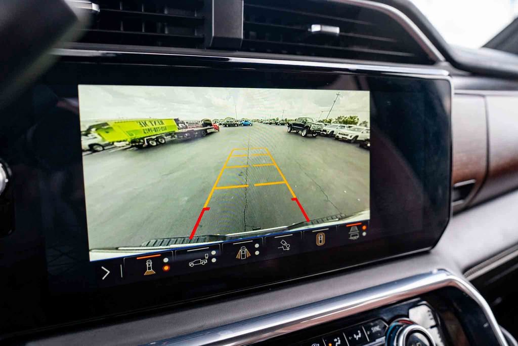 Used 2025 GMC Sierra 2500 Denali Ultimate AWD/4WD image 19