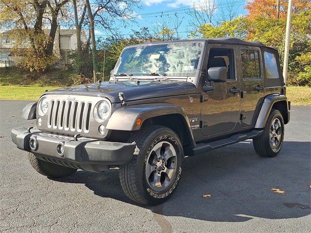 Used 2018 Jeep Wrangler Unlimited Sahara w/ Connectivity Group image 5