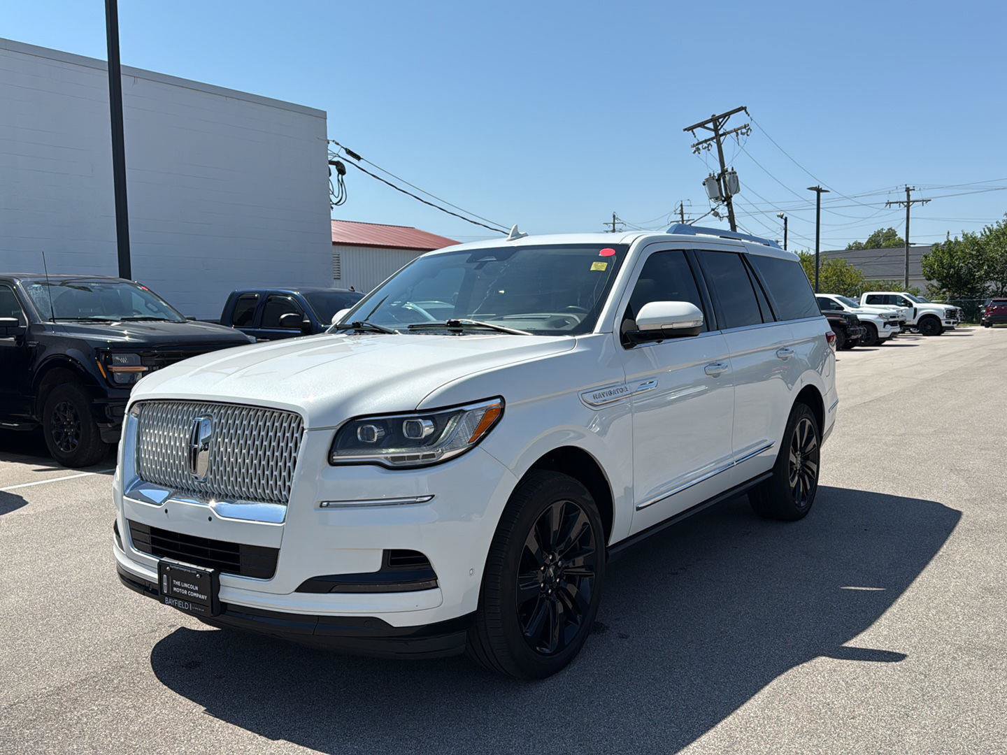 Used 2024 Lincoln Navigator Reserve w/ Equipment Group 201A AWD/4WD image 6