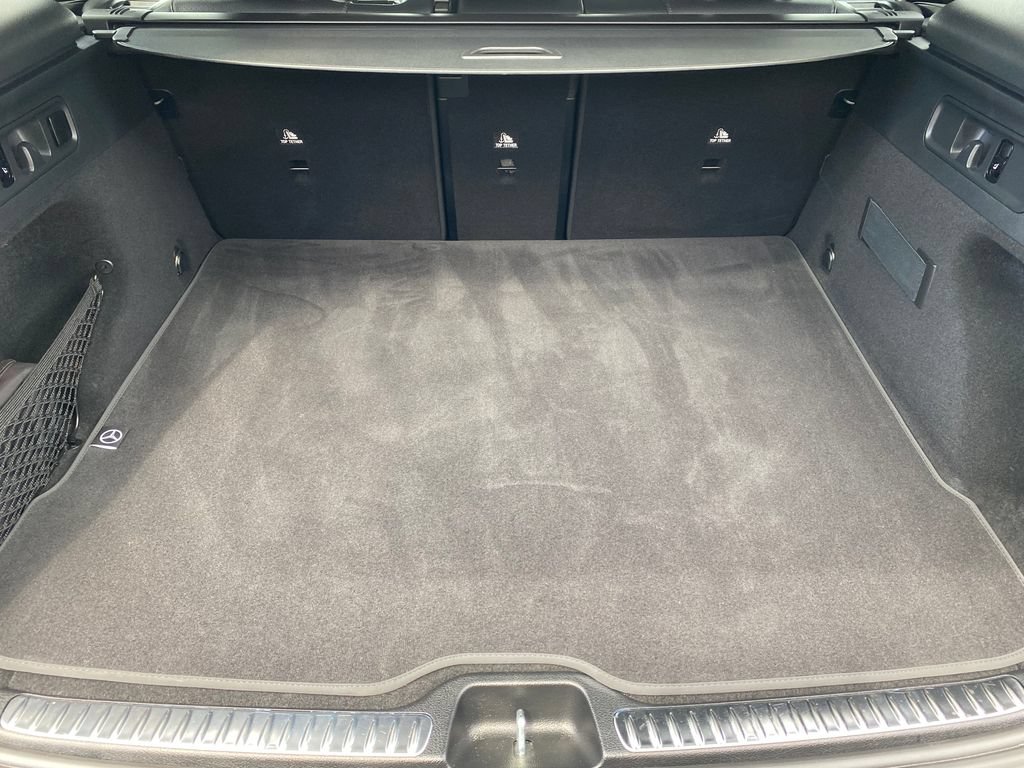Used 2025 Mercedes-Benz GLC 300 image 29