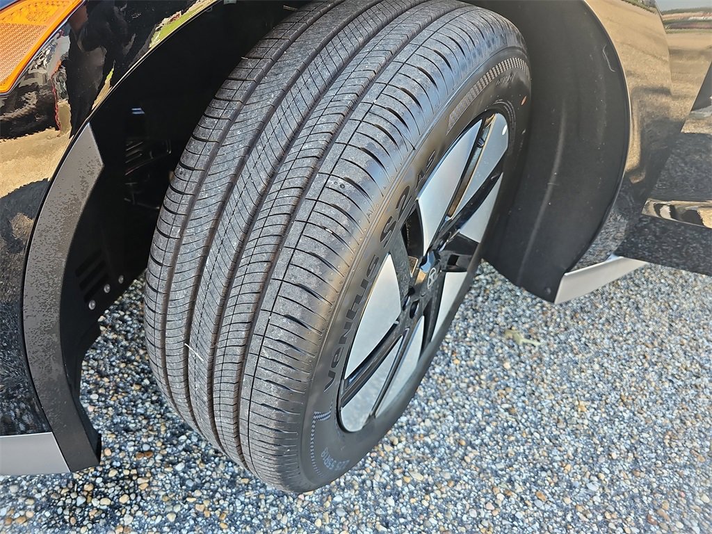 New 2025 Hyundai Ioniq 6 SE image 32