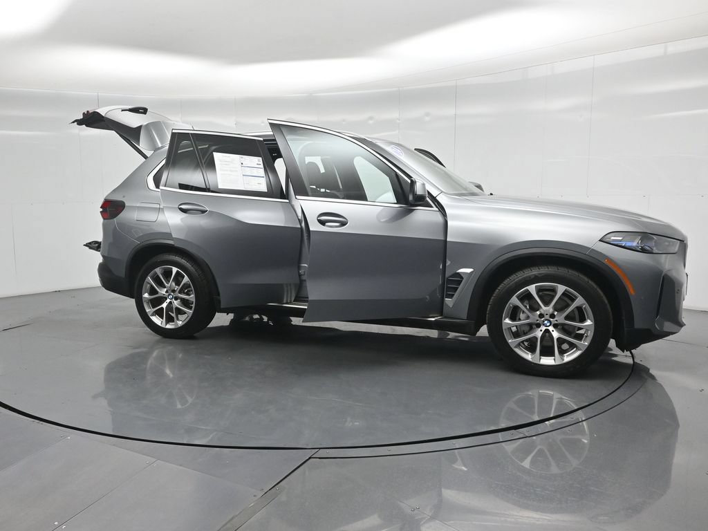 Used 2024 BMW X5 xDrive40i AWD/4WD image 35