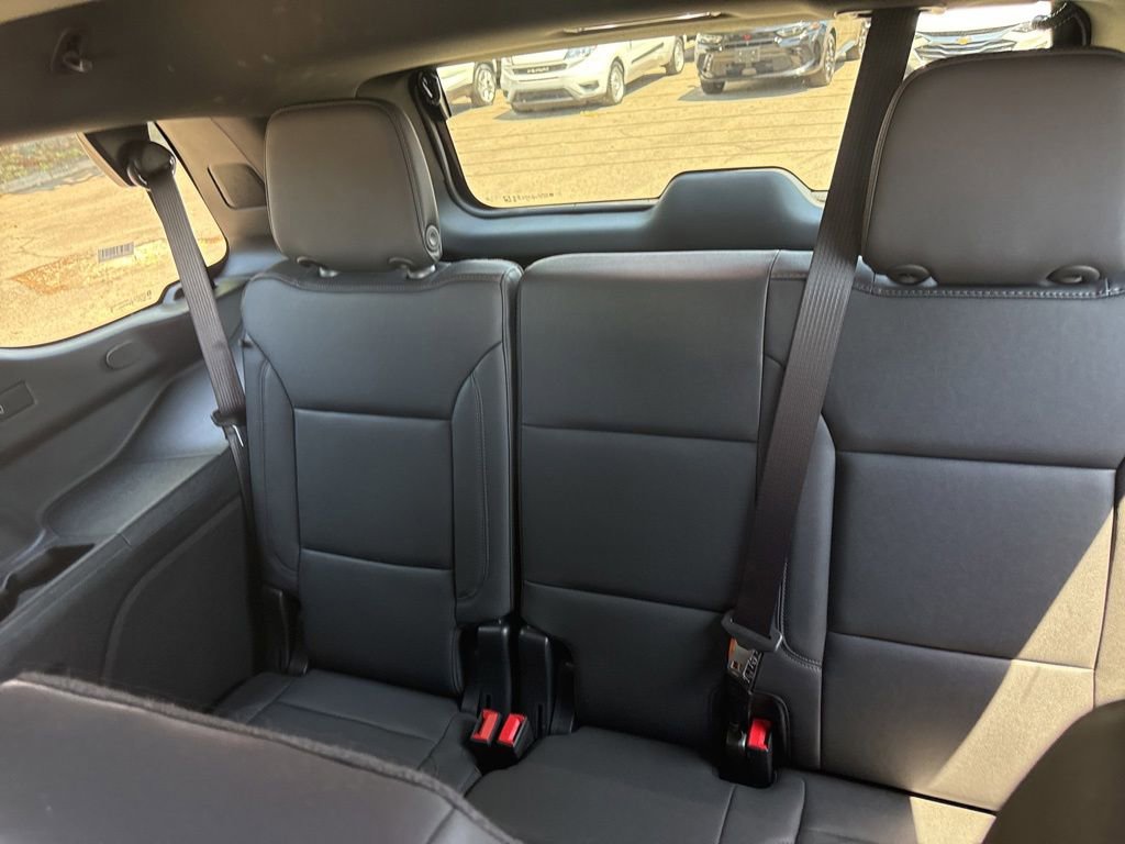 Used 2025 Chevrolet Tahoe LT AWD/4WD image 13