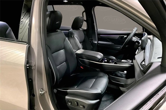 New 2026 Buick Enclave Sport Touring w/ Super Cruise Package image 12