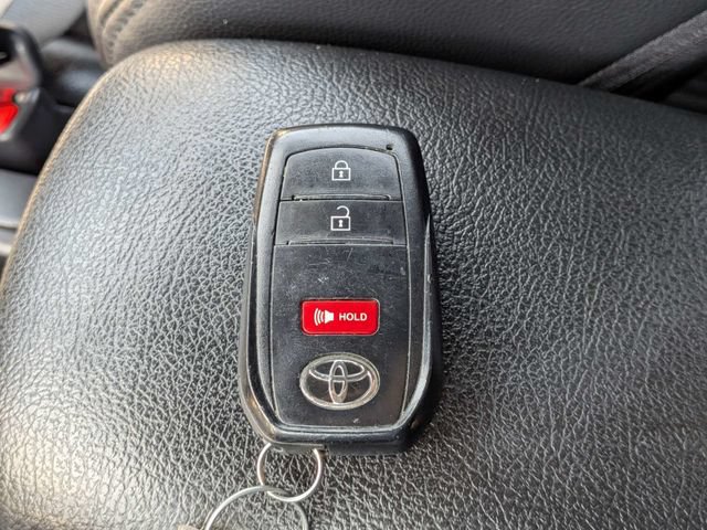 Used 2023 Toyota Corolla Cross AWD Hybrid image 30