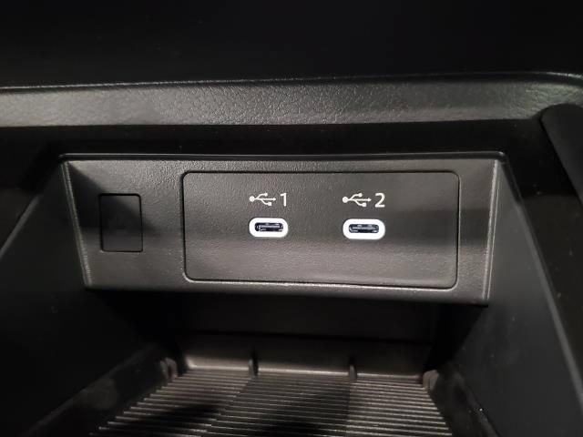 Used 2025 Nissan Kicks SR AWD/4WD image 26