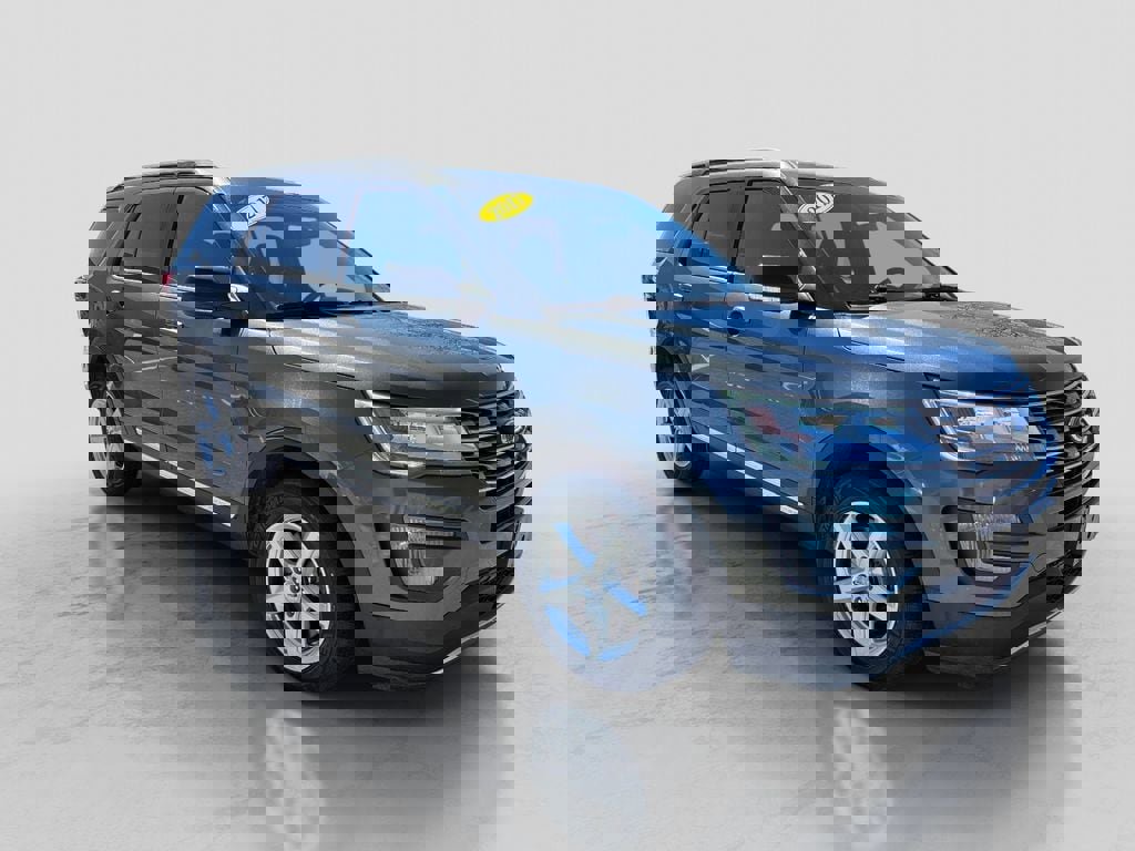 Used 2017 Ford Explorer XLT AWD/4WD image 6