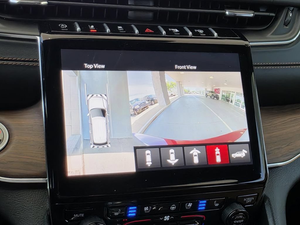 Used 2025 Jeep Grand Cherokee Summit AWD/4WD image 20
