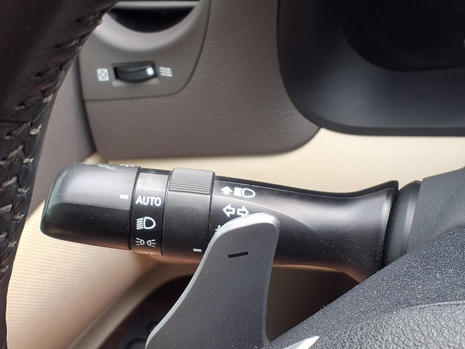 Used 2012 Lexus IS 350 w/ Premium Pkg Value Edition RWD image 21