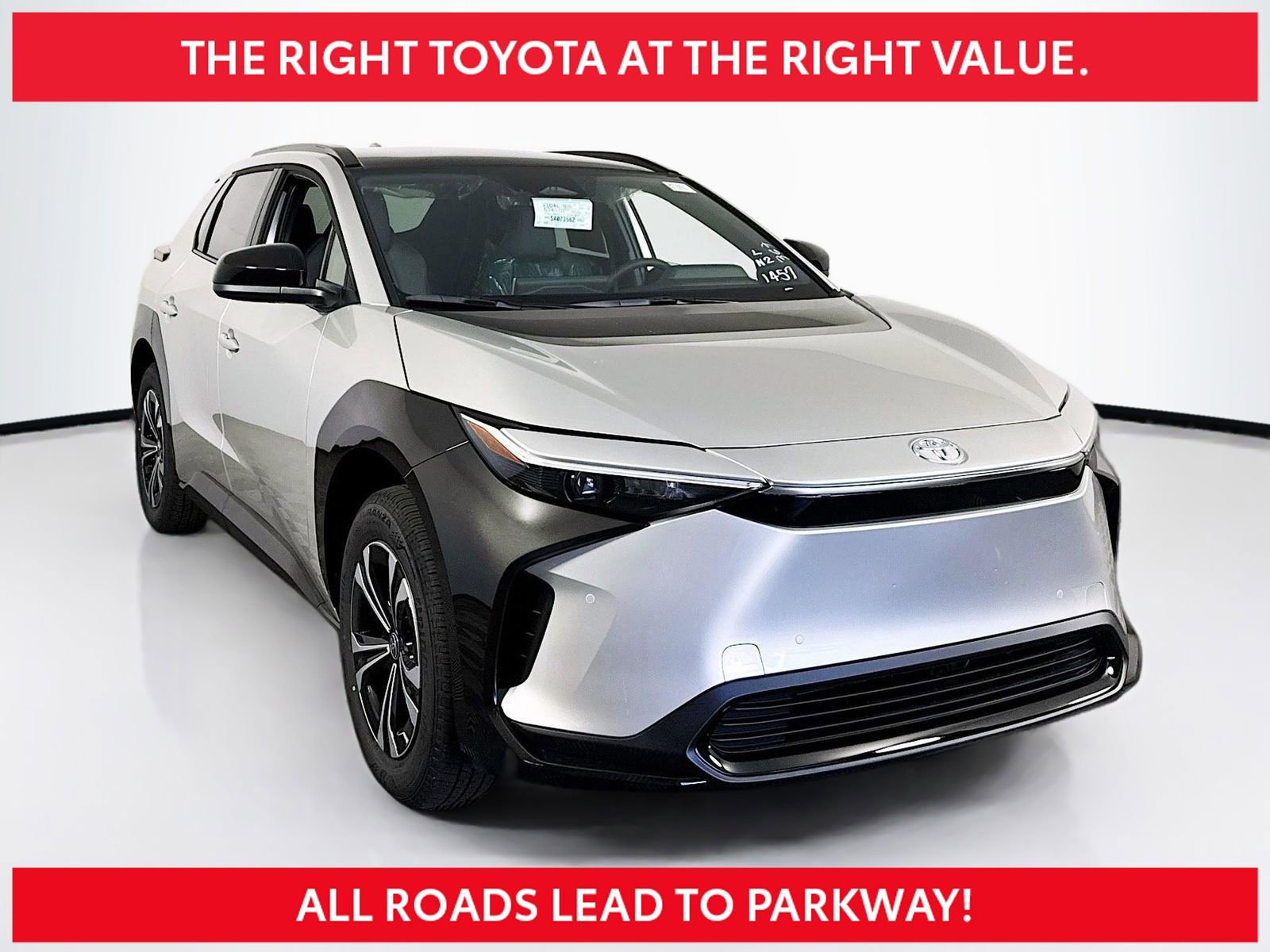 Certified 2025 Toyota bZ4X FWD image 1