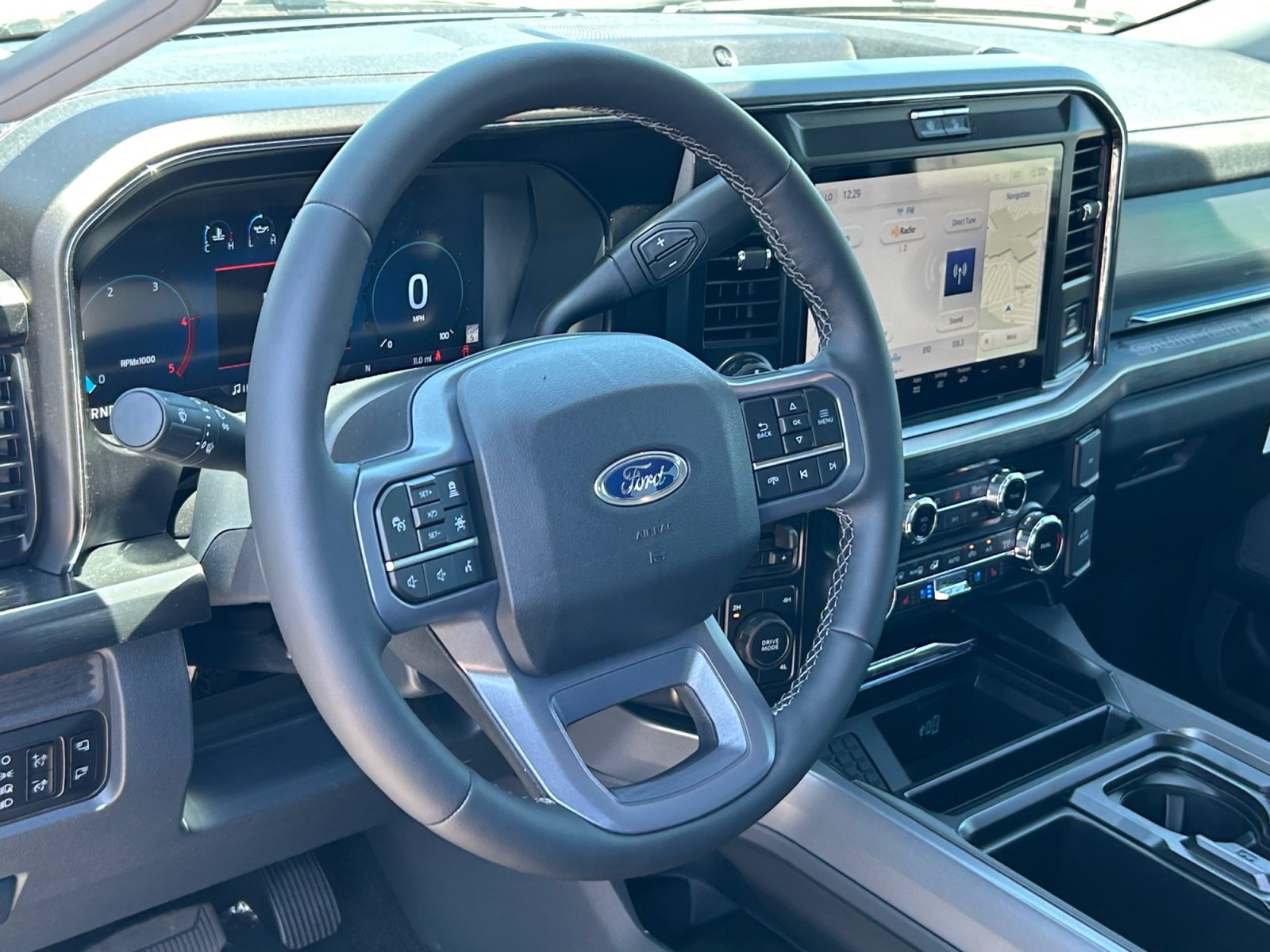 New 2026 Ford F350 Lariat w/ Black Appearance Package AWD/4WD image 9
