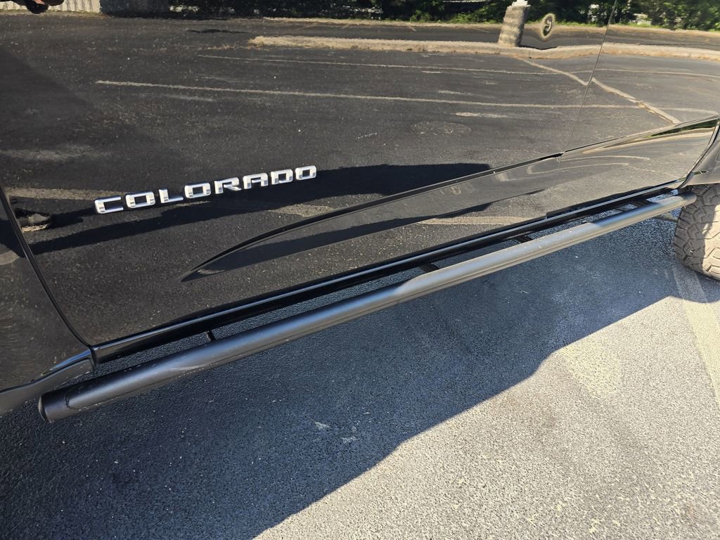 Used 2022 Chevrolet Colorado ZR2 w/ ZR2 Midnight Special Edition AWD/4WD image 11