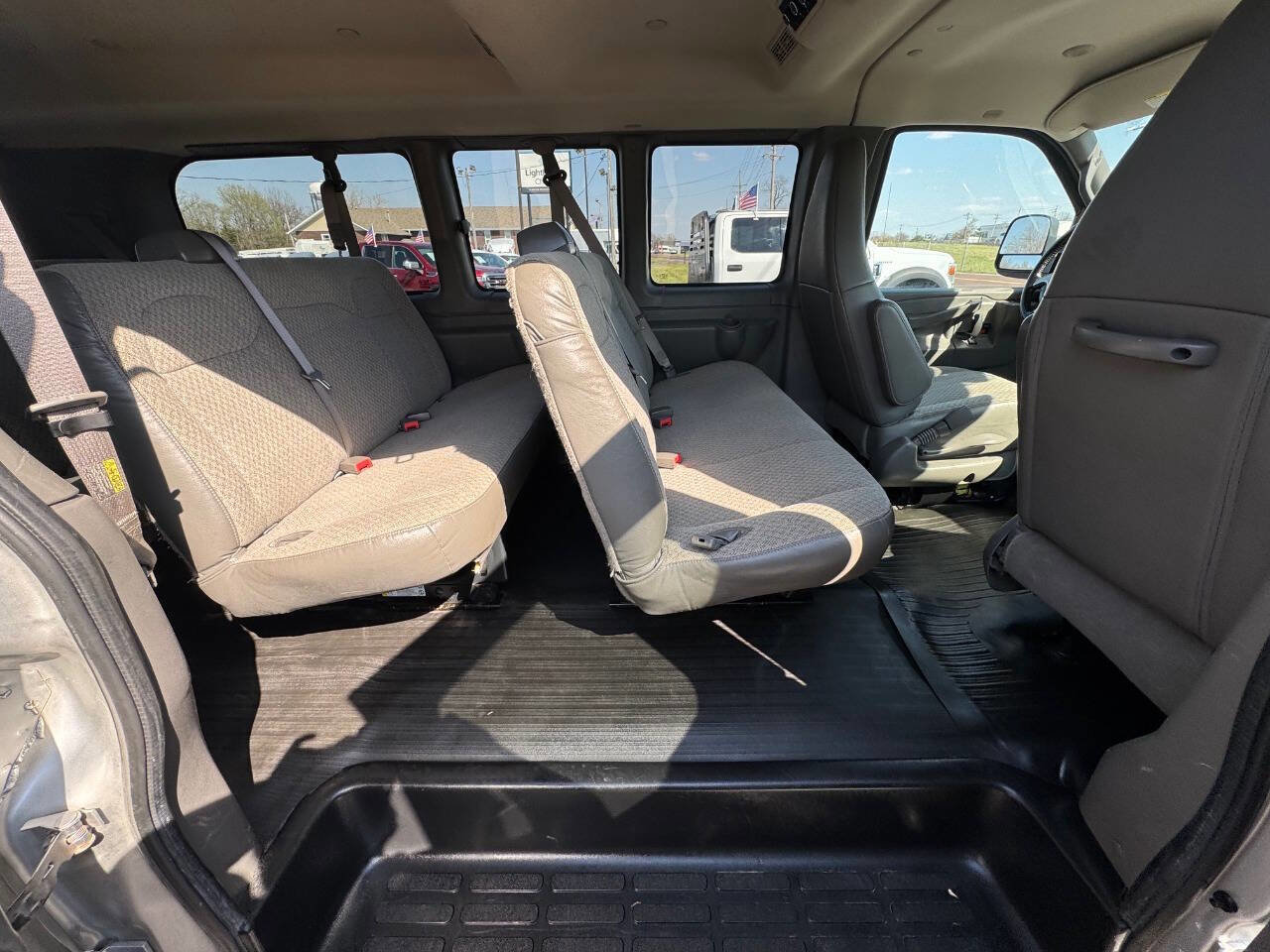 Used 2019 Chevrolet Express 2500 LS w/ Driver Convenience Package image 20