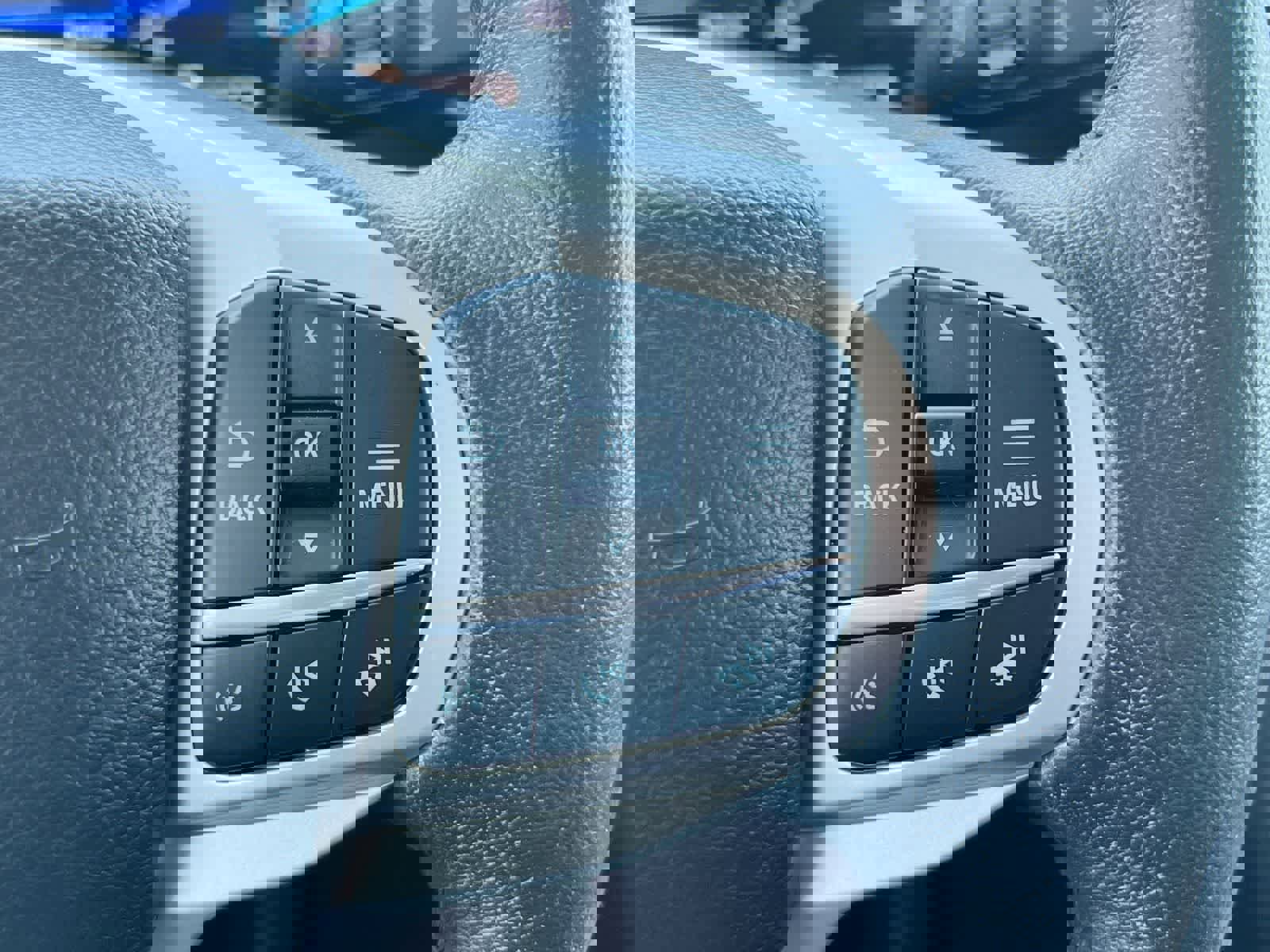 Used 2023 Ford Explorer Limited w/ Limited Technology Package image 24