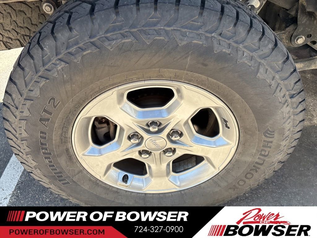 Used 2021 Jeep Gladiator Sport AWD/4WD image 9