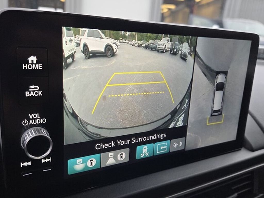 Used 2025 Honda Pilot Elite image 25