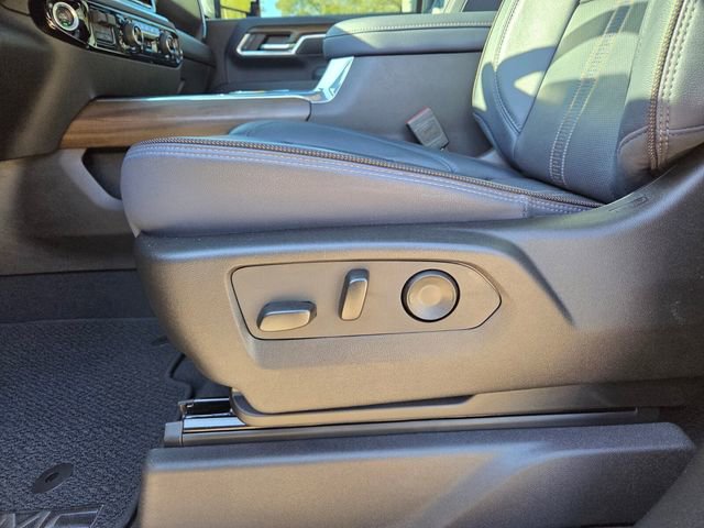 Used 2025 Chevrolet Silverado 2500 High Country w/ High Country Premium Package image 28