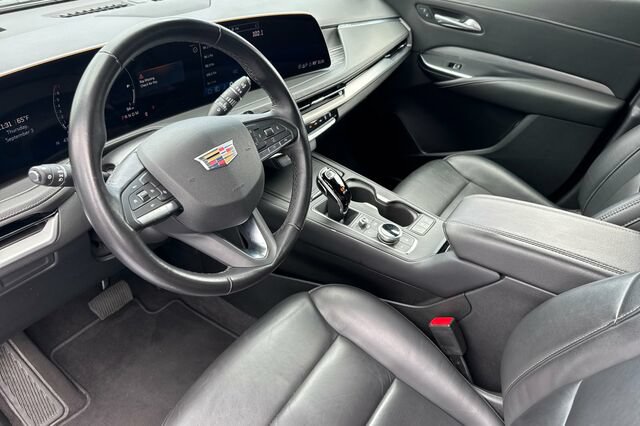 Certified 2025 Cadillac XT4 Premium Luxury FWD image 10